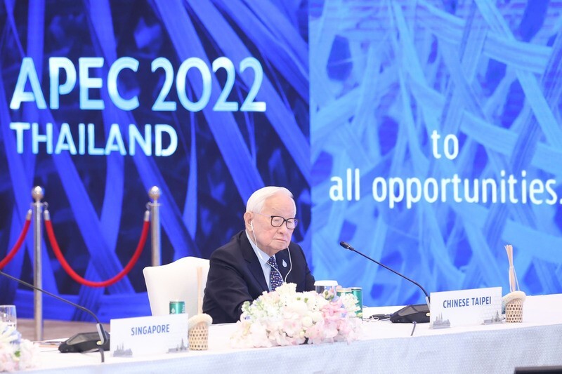 TSMC founder represents Taiwan at APEC