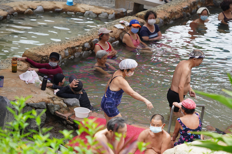 VIDEO: Don’t overdo it in the hot springs this winter season