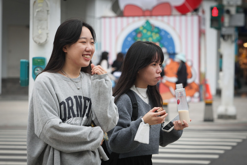 VIDEO: Taiwan removes outdoor mask mandate