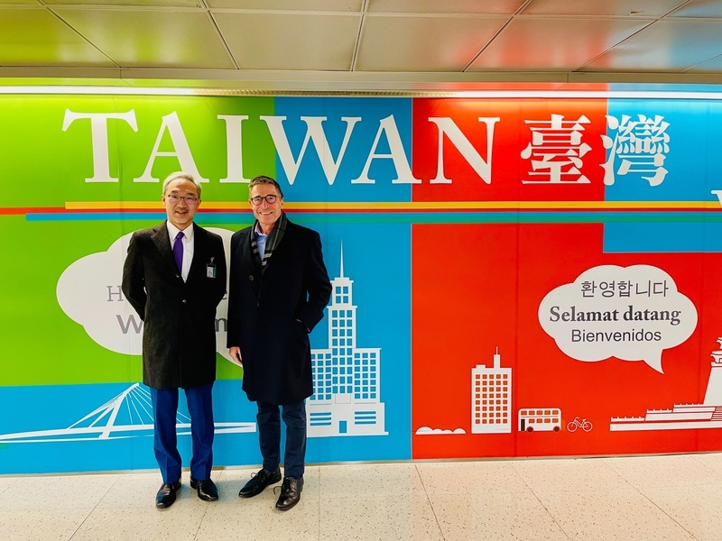 Former NATO Secretary General visits Taiwan