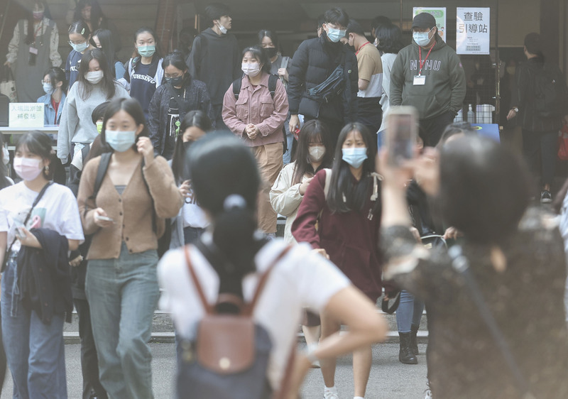Health officials to reassess indoor mask requirements after Lunar New Year