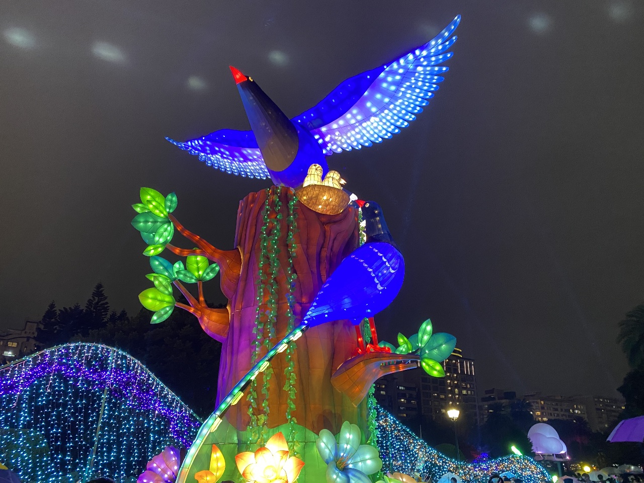 VIDEO: Taipei hosts Lantern Festival