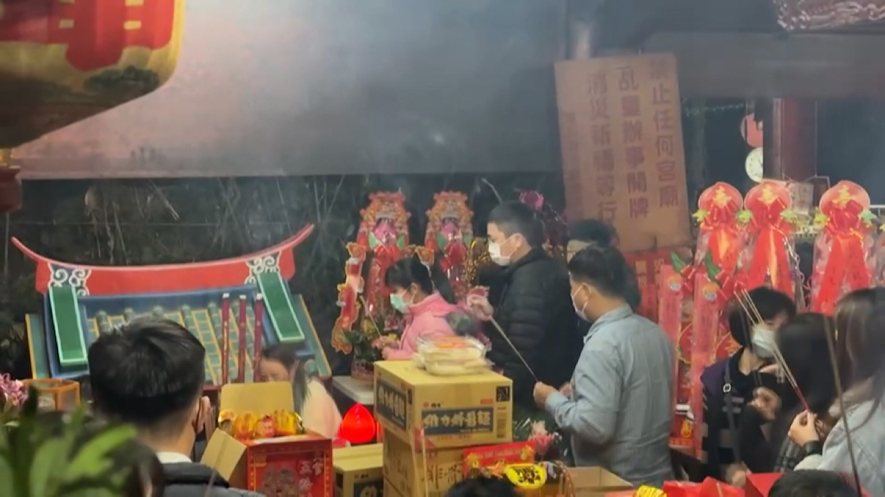 VIDEO: Temple worshippers celebrate god’s birthday