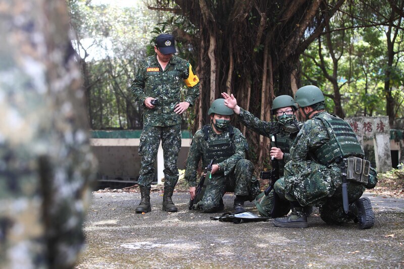 85% of Taiwanese citizens support extending conscription