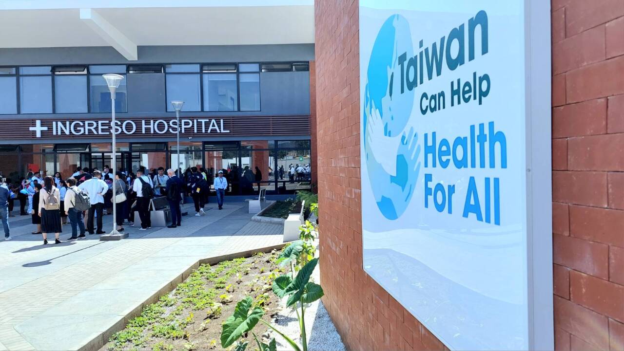 Tsai praises new Taiwan-funded hospital in Guatemala