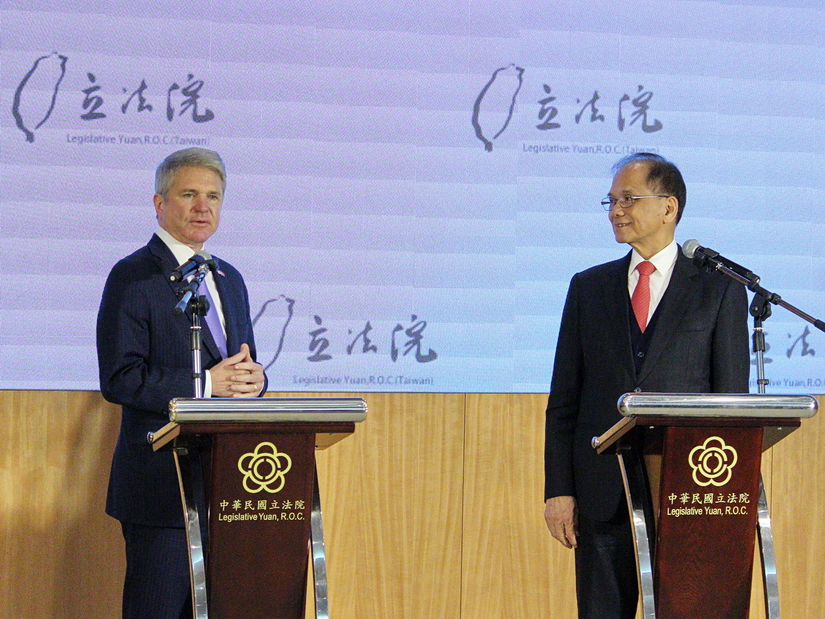Legislative Speaker urges free world to stand against authoritarian regimes