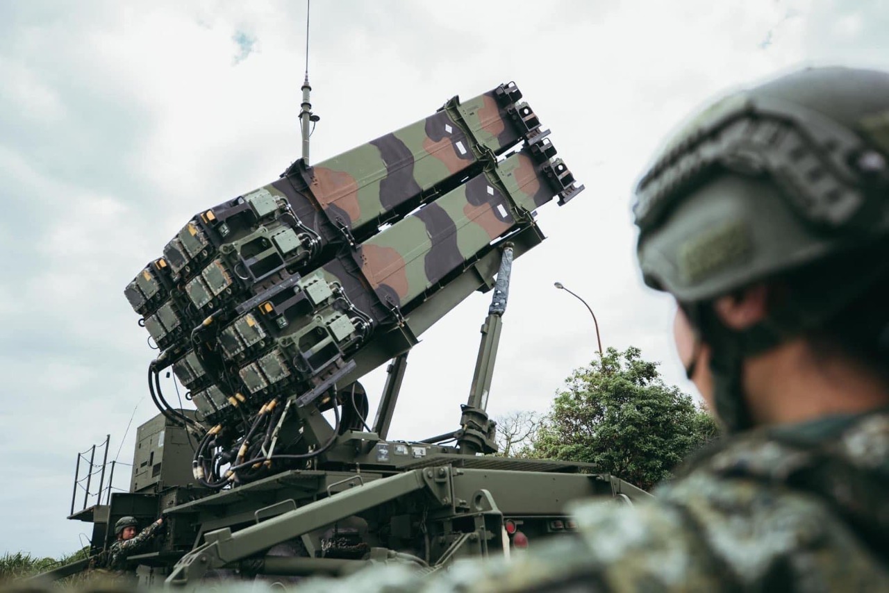 Taiwanese lawmakers call on China to stop military threats