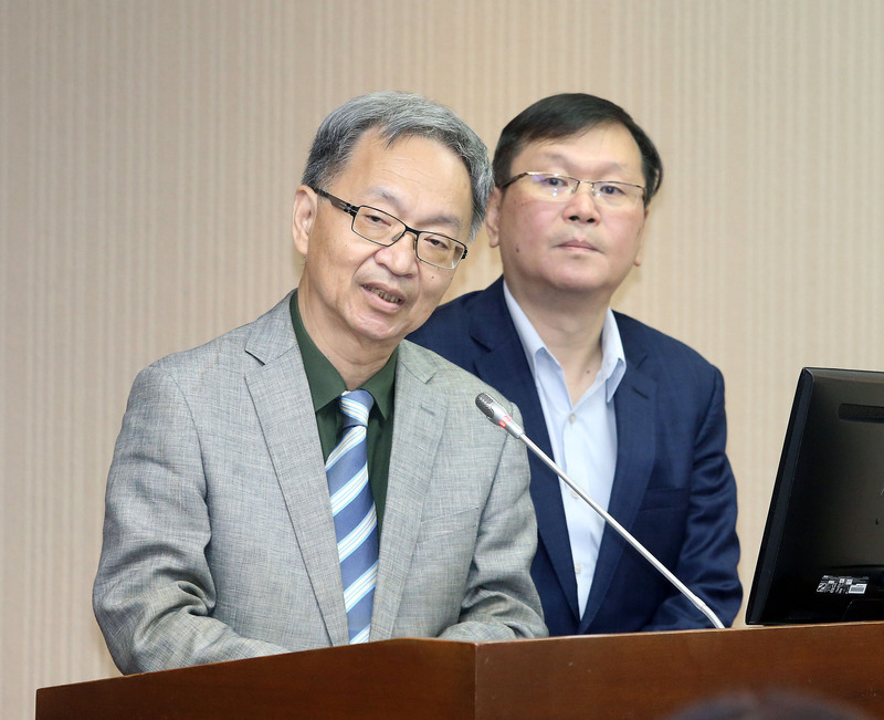 Cabinet to announce COVID-19 classification and CECC plans possibly in May