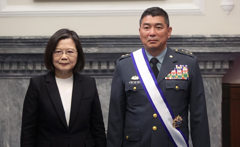 President Tsai Ing-wen presides over national defense awards ceremony