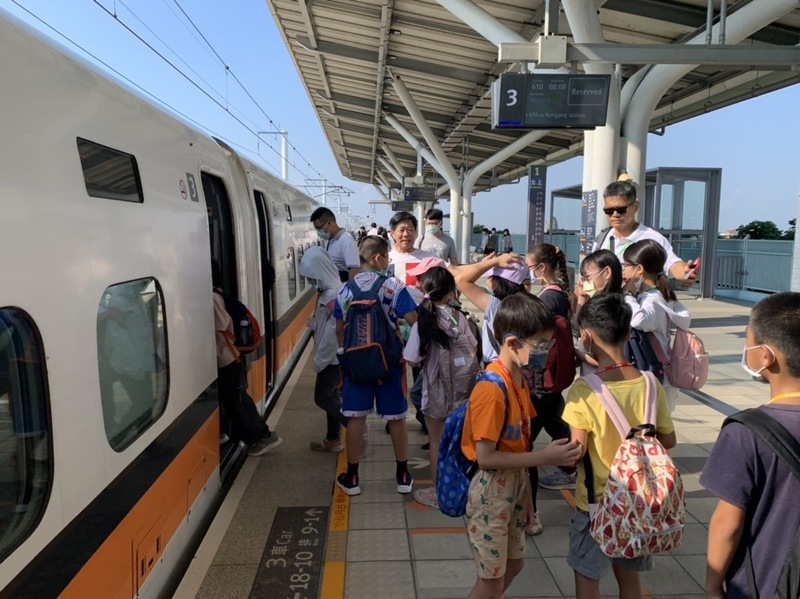 Taiwan High-Speed Rail to increase services next year