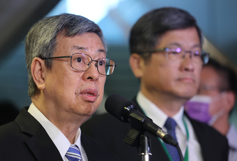 Premier Chen Chien-jen reassures public safety of seawater and aquatic products