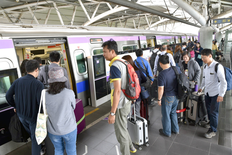 VIDEO: Taoyuan Airport MRT breaks down affecting around 1000 passengers