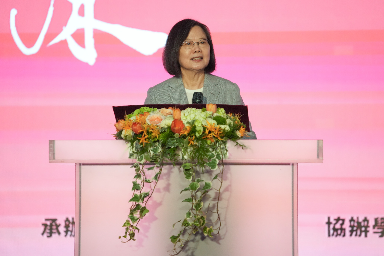 President Tsai honors 72 teachers for the National Excellent Teacher Award