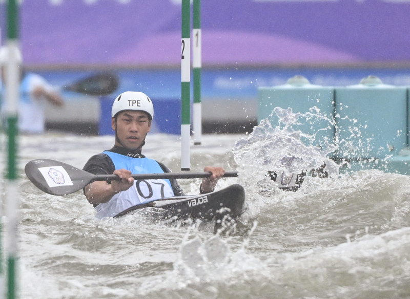 Canoeist Wu Shao-hsuan first to represent Taiwan in men's K1 slalom