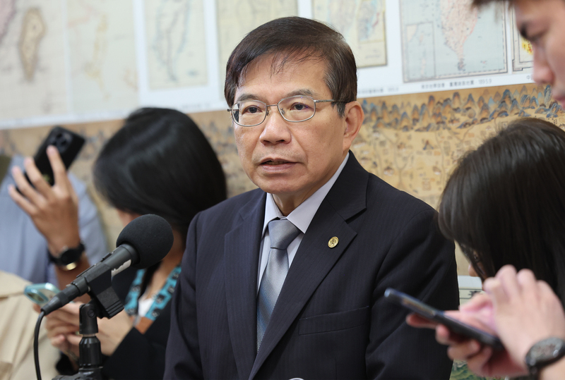 Cross-strait tourism unlikely to happen this year: transportation minister