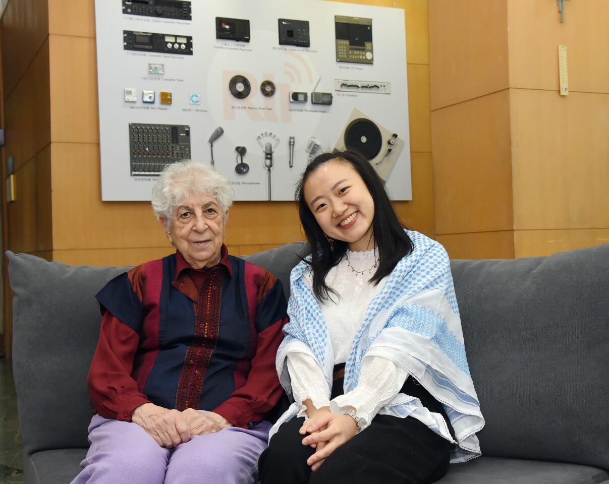 Abstract art, Taipei Biennial, and childhood in Palestine ft. Samia Halaby