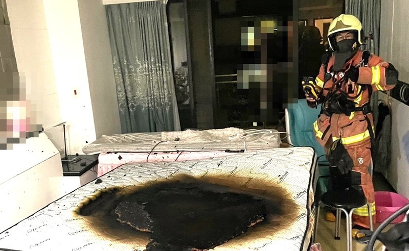 VIDEO: Electric blanket causes mattress fire