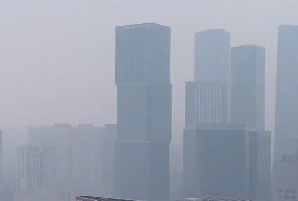 Poor air quality triggers red alert