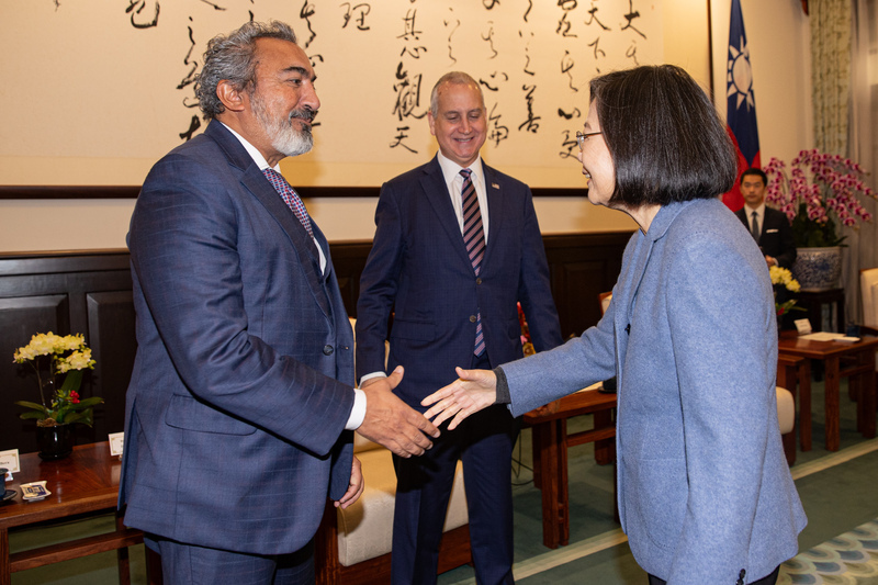 President Tsai meets with US Congressional Taiwan Caucus co-chairs