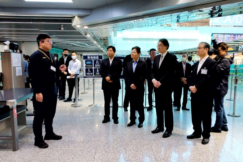Interior Ministry prepares for hectic LNY travel season