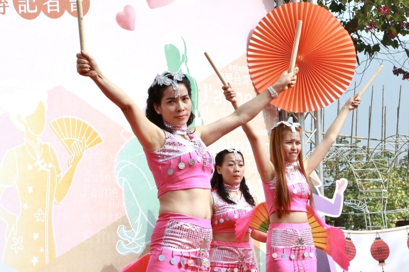 Tainan City features a “new immigrant lantern display” at the 2024 Lantern Festival