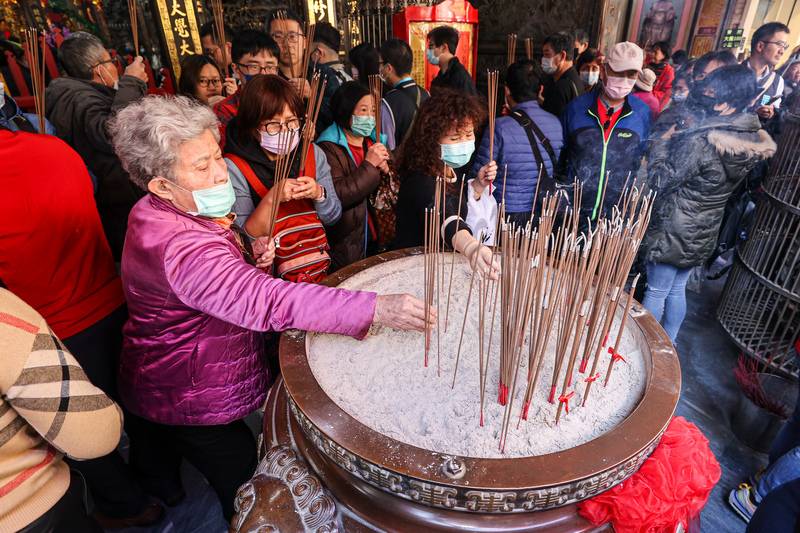 WATCH: Spanking for good luck! Century-old custom draws crowds