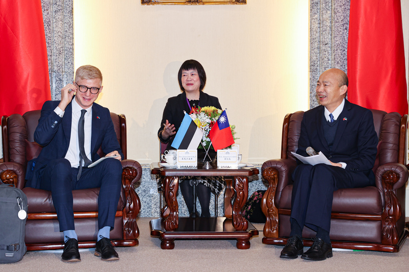 Estonian delegation visits Taiwan