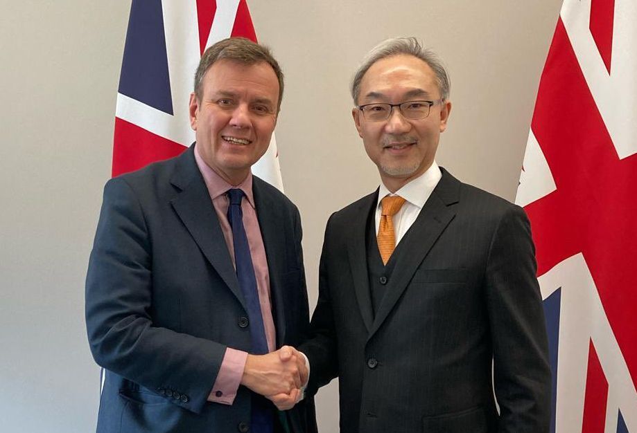 Taiwan representative in UK meets with trade policy minister