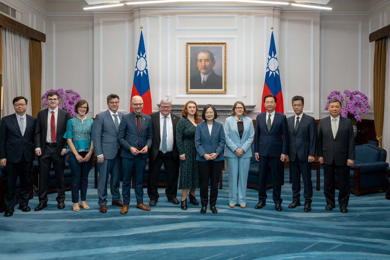 President Tsai meets European Green Party lawmakers