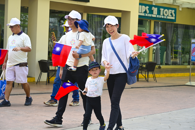 Taiwanese march in Philippines to support WHA participation