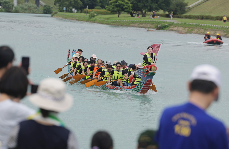Tainan crime ring takedown, workplace bullying and Dragon Boat festival boat race signups