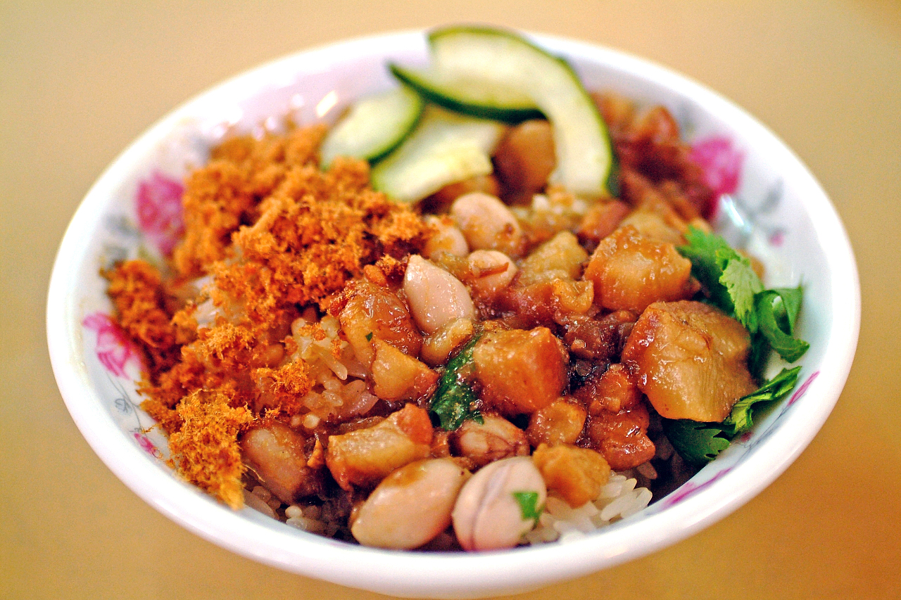 Let's embark on a culinary tour in Tainan!