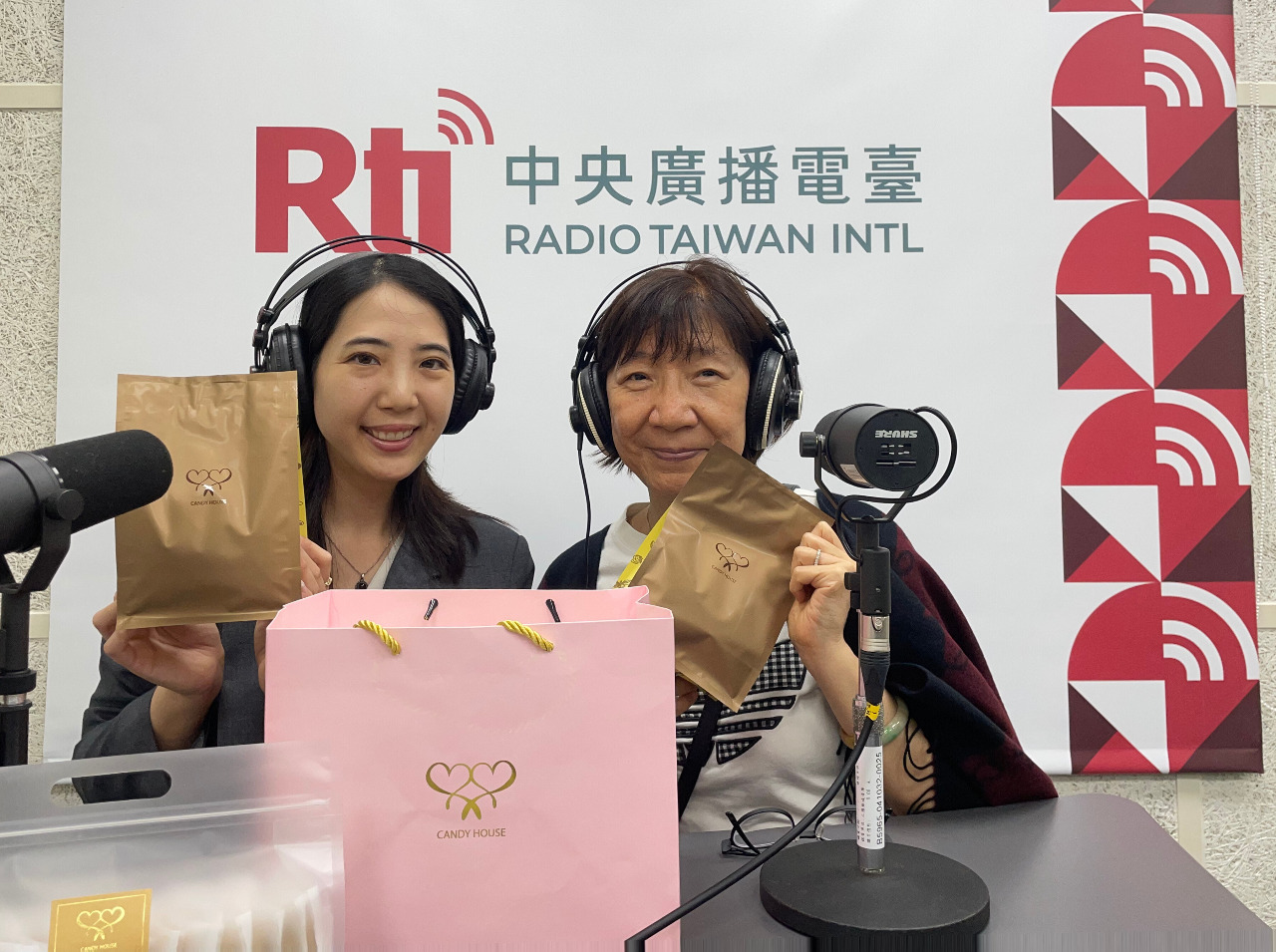 Opening a nougat sweet shop feat. Jeanne Chen & Angie Hsiao