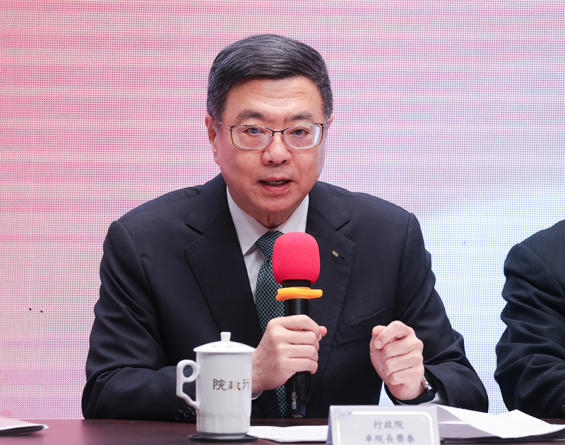 Rejecting reports, Premier Cho Jung-tai reiterates nuclear-free policy