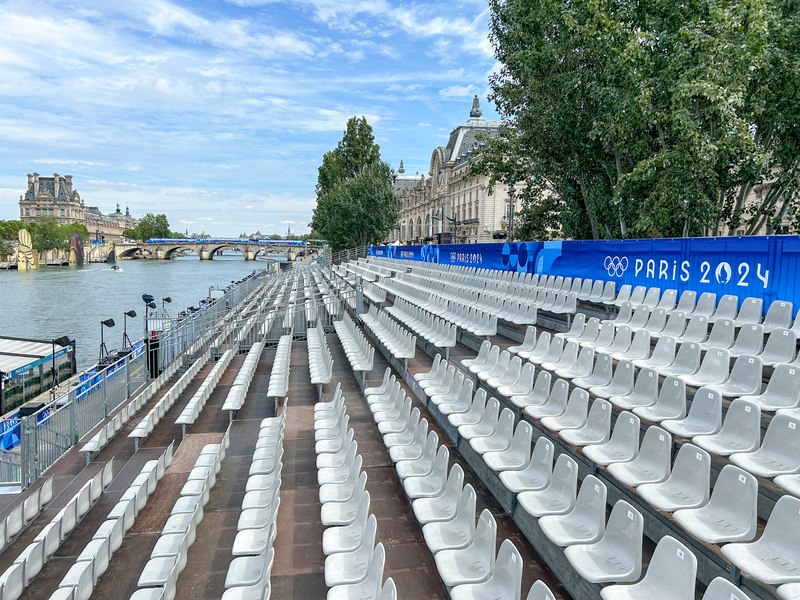 Taiwan Olympic delegation sails the Seine