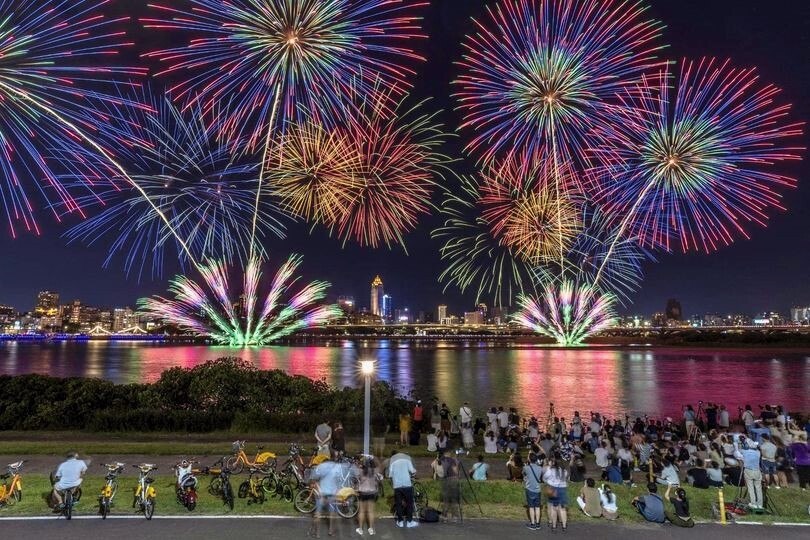 Spectacular fireworks to celebrate the midsummer evening on Saturday in Taipei