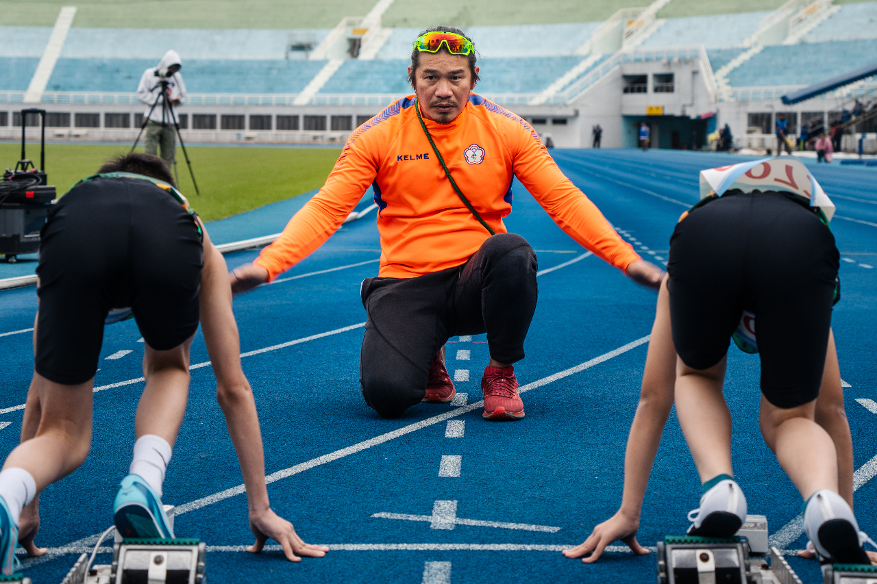 The Unlimited Power of Silence: “Ironman” coach An Ching-lung ignites Olympic dreams for the hearing-impaired