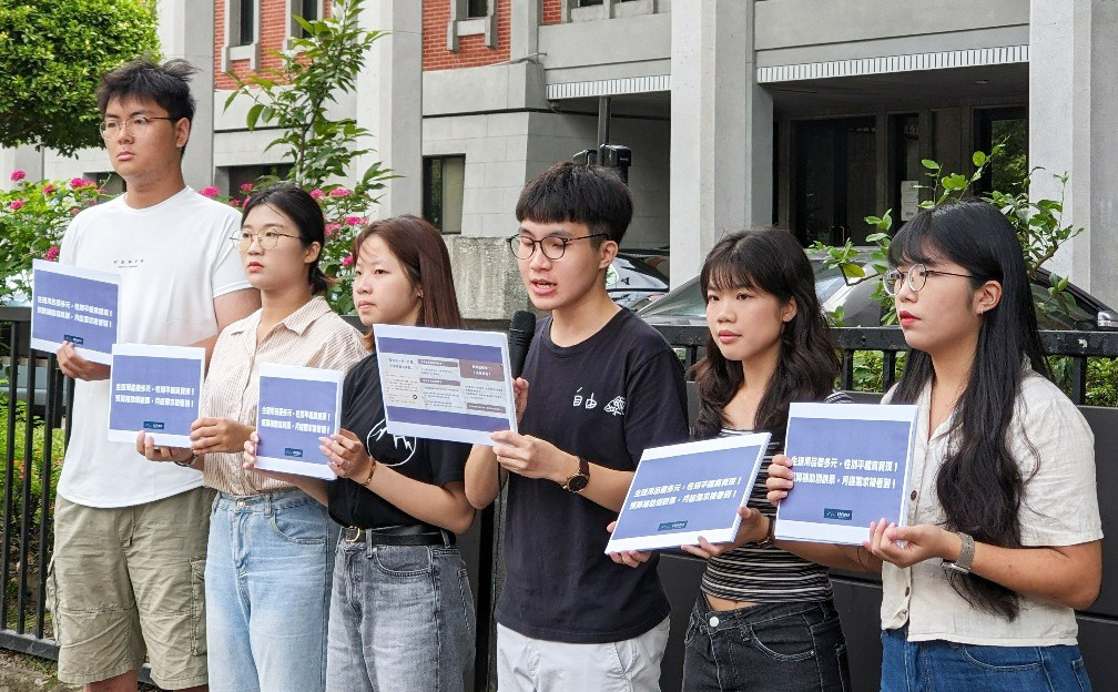 National Student Union demands improvements to period poverty program