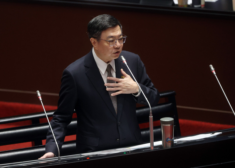 Premier calls for rational dialogue on nuclear power