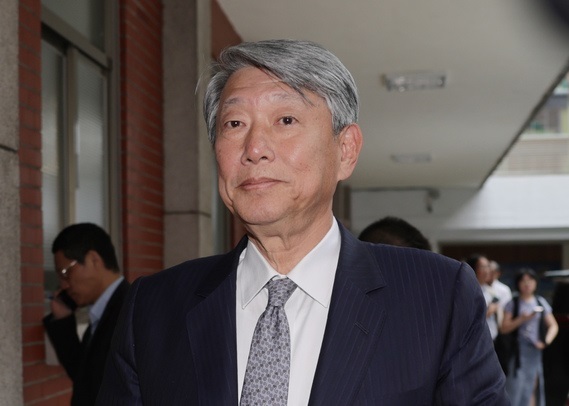 Economics minister pledges to cut electricity prices amid concerns from industry leaders