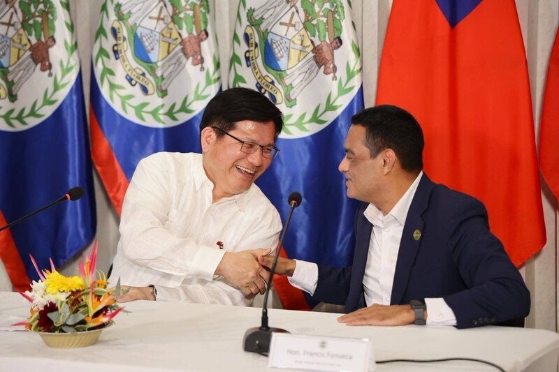 Foreign minister leads delegation to Belize
