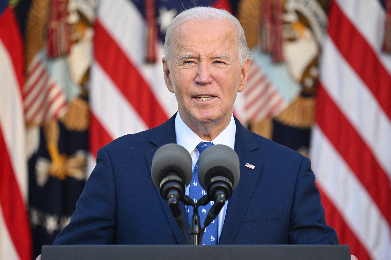 Biden administration further restricts chip exports to China