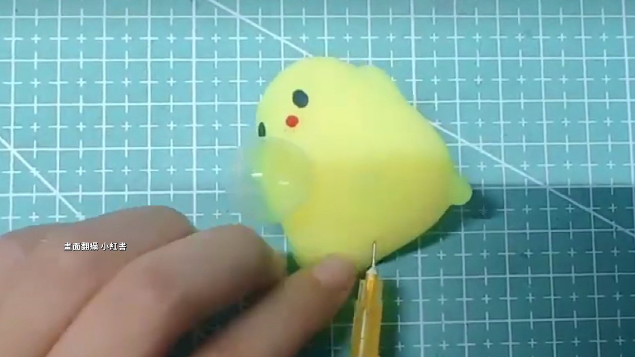 WATCH: Dangerous Chinese air needle “toy” trend reaches Taiwan