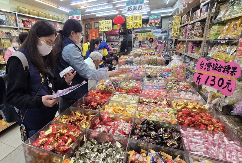 WATCH: Customers contend with inflated prices on popular Lunar New Year goods