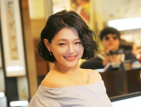 Meteor Garden actress Barbie Hsu dies at age 48 from pneumonia complications