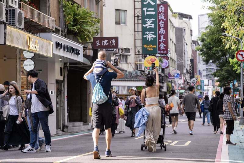 WATCH: Walk this way - Taipei trials new pedestrian zone in popular tourist area